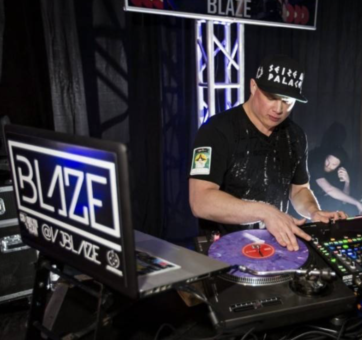 DJ Blaze playing vinyl DJ set