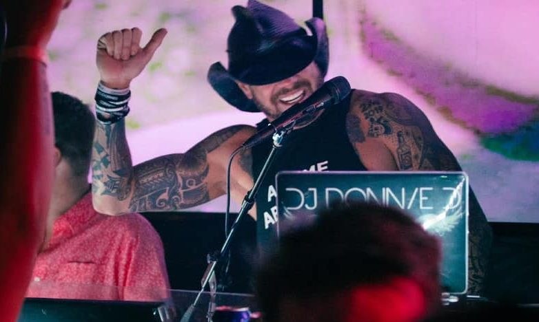 DJ Donnie D - Ole Red